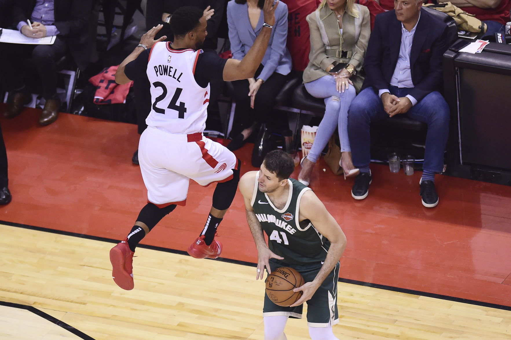 Raptors 118, Bucks 112 (2OT)
